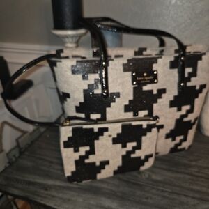 Kate Spade Limited Addition Black and Cream Tote with Storybook Pouch NWOT